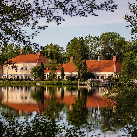 Asby Hotell Hallstahammar Екстериор снимка