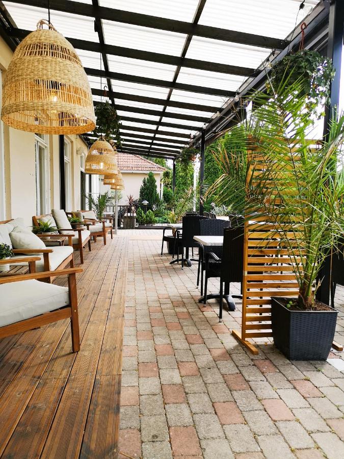 Asby Hotell Hallstahammar Екстериор снимка