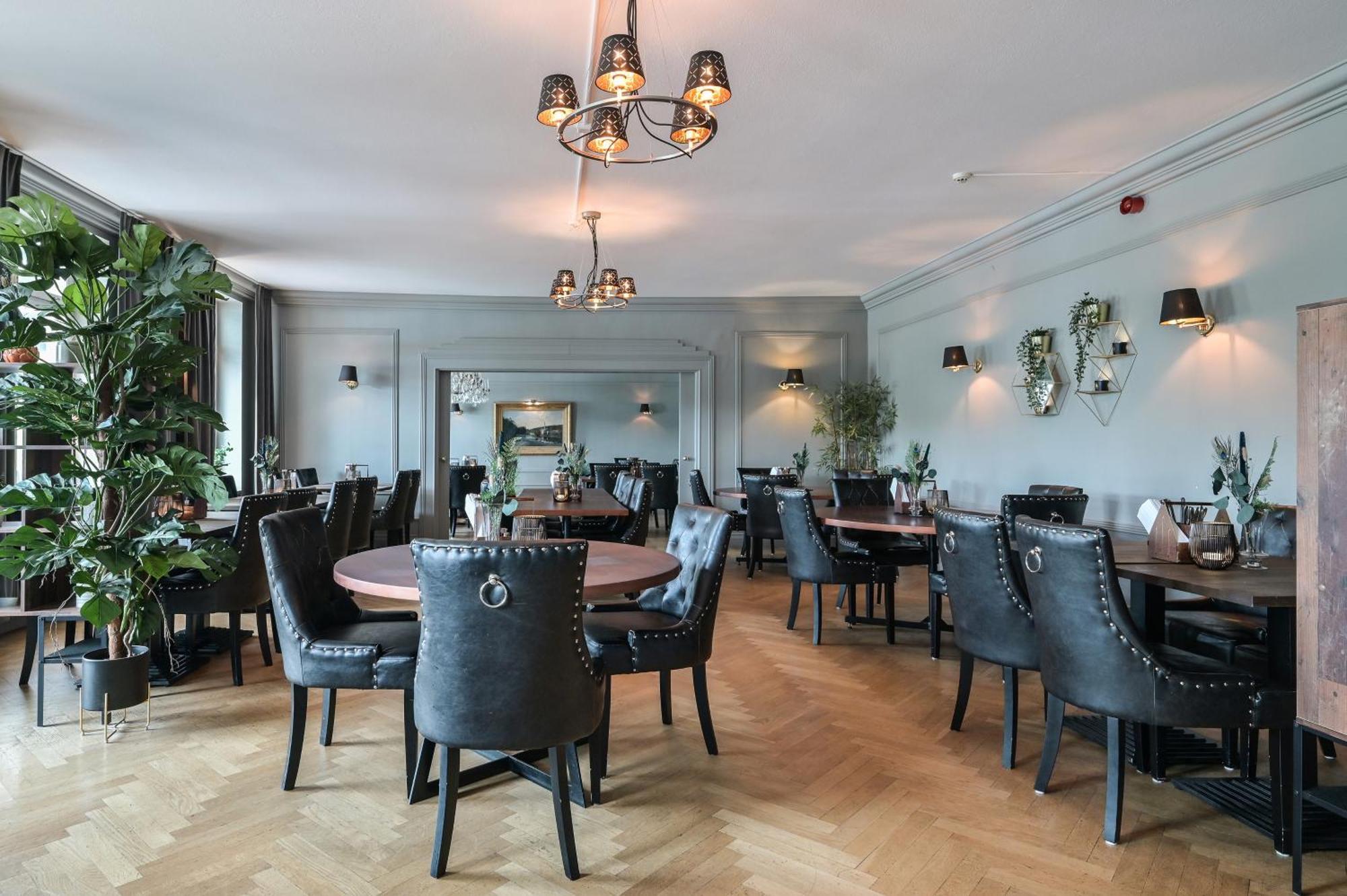 Asby Hotell Hallstahammar Екстериор снимка