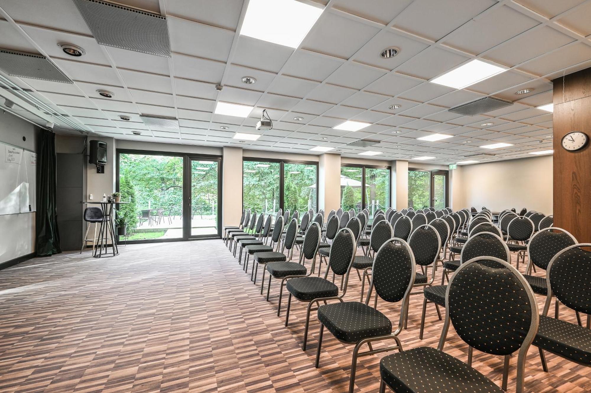 Asby Hotell Hallstahammar Екстериор снимка